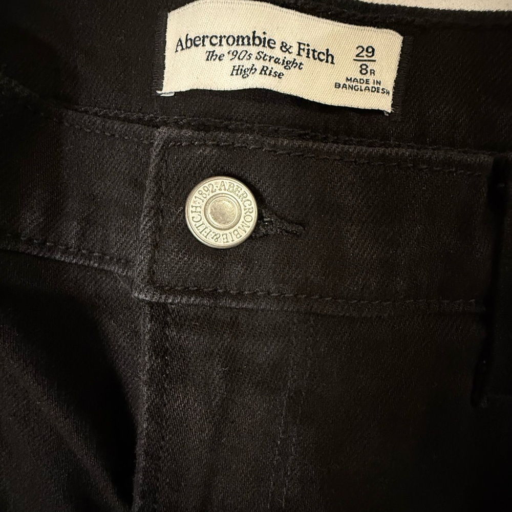 NWT Abercrombie & Fitch Black The 90’s Straight Leg Jeans High Rise